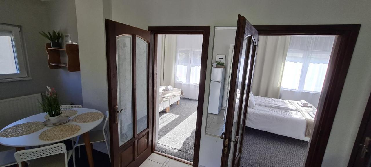 Lugas Apartman Miskolctapolca 2 Haloszoba Dezsa Es Jakuzzi Koezel A Barlangfuerdohoez Exterior foto