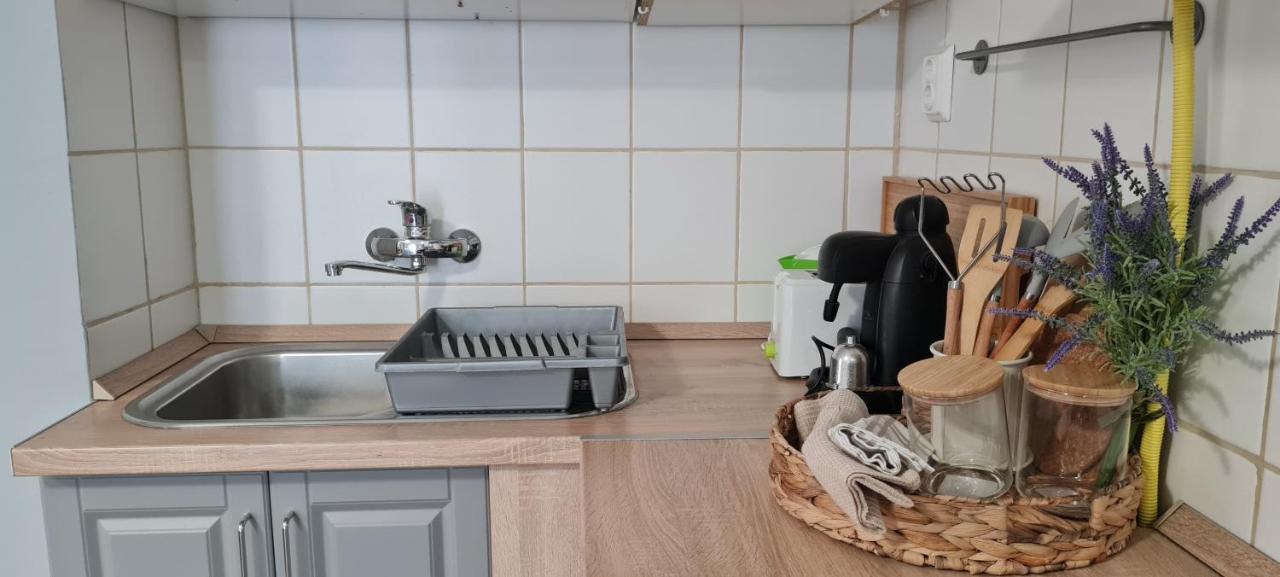Lugas Apartman Miskolctapolca 2 Haloszoba Dezsa Es Jakuzzi Koezel A Barlangfuerdohoez Exterior foto