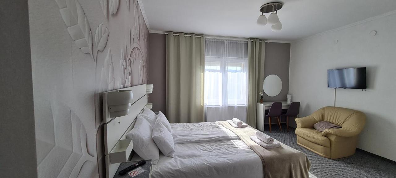 Lugas Apartman Miskolctapolca 2 Haloszoba Dezsa Es Jakuzzi Koezel A Barlangfuerdohoez Exterior foto