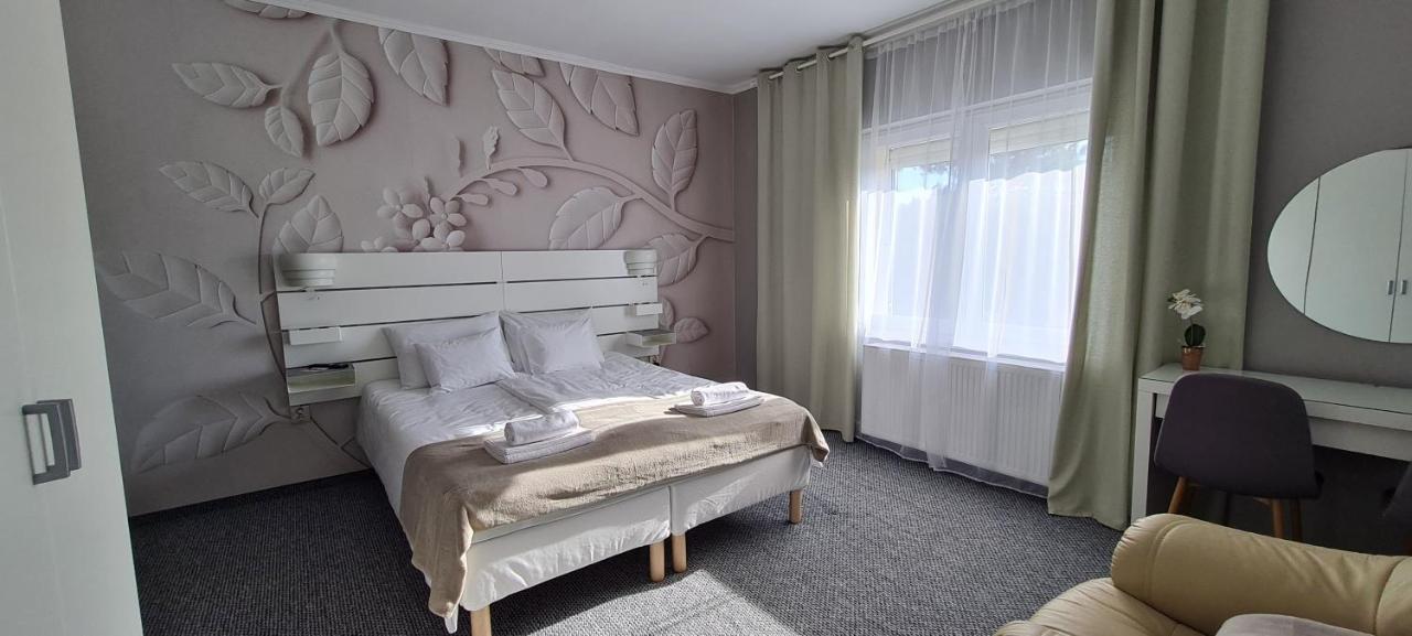 Lugas Apartman Miskolctapolca 2 Haloszoba Dezsa Es Jakuzzi Koezel A Barlangfuerdohoez Exterior foto